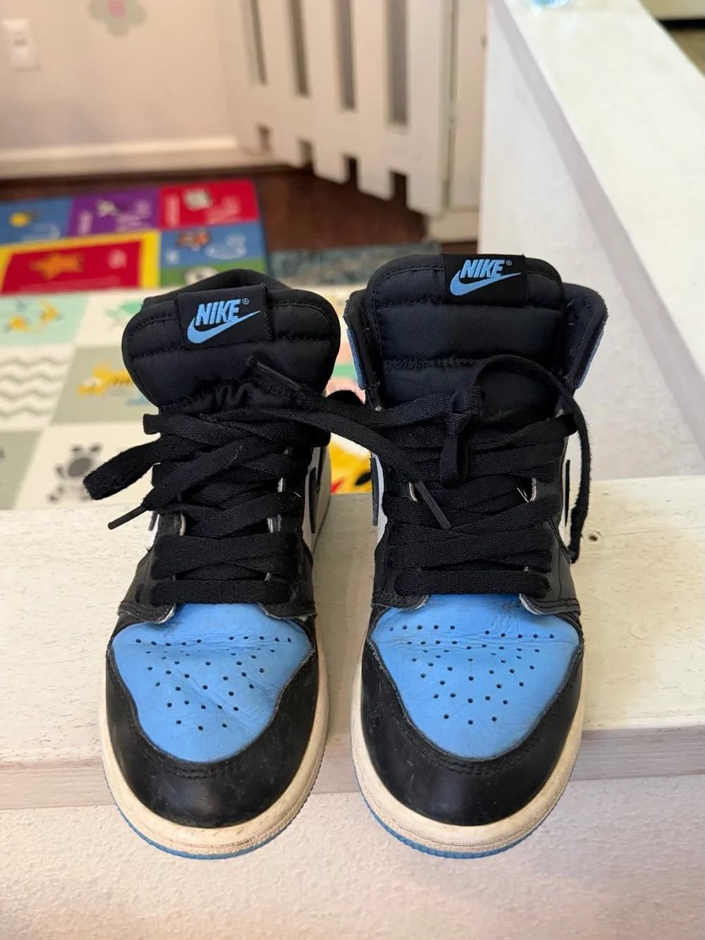 Air Jordan 1 Retro High OG GS Size 2y UNC University Blue